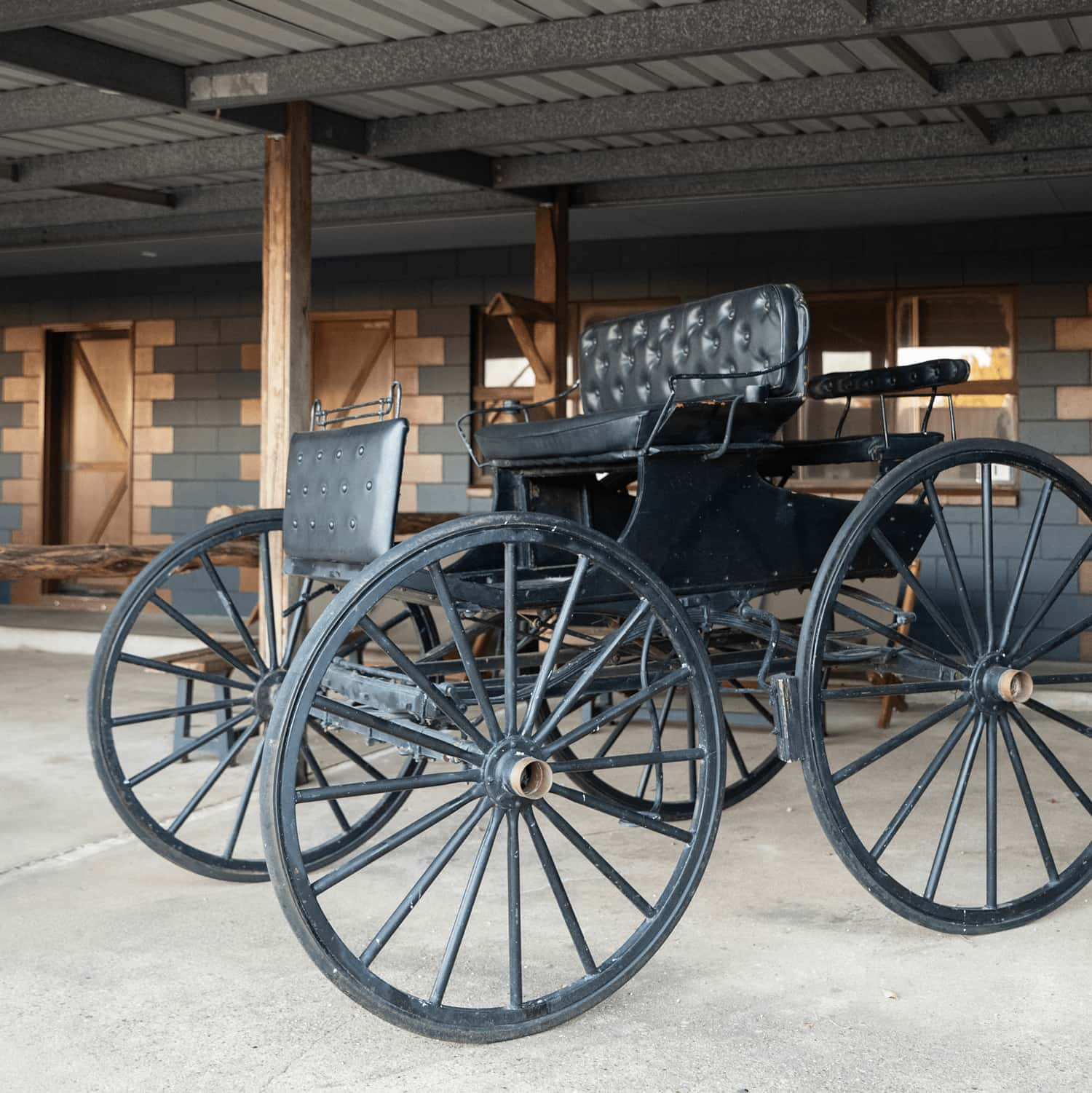 The Stables courtyard carriage