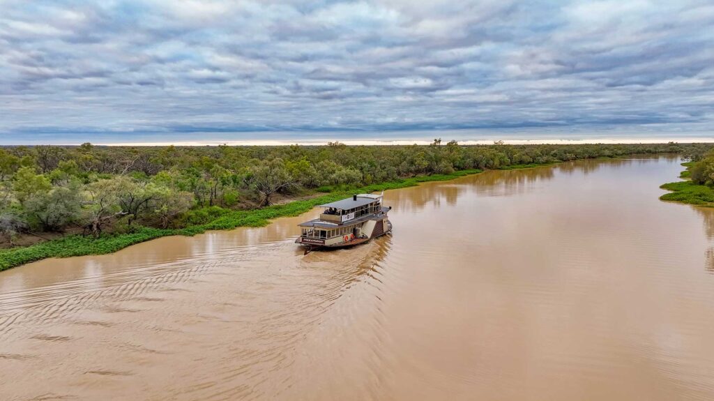 Pride of the Murray cruising down the Thomson River