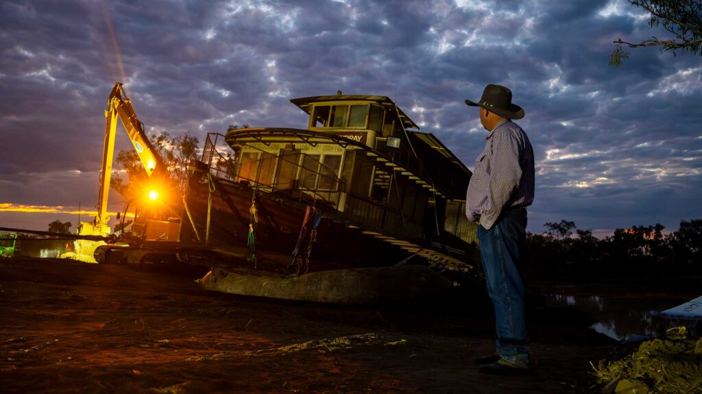 Pride of the Murray paddlewheeler salvage on the banks of the Thomson River