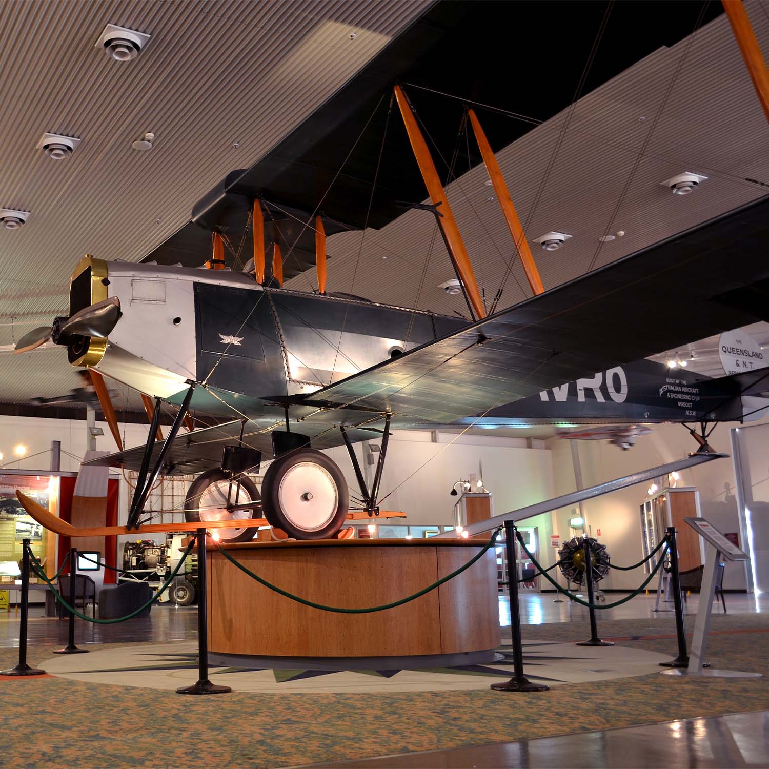 OP-EWD-qantas-museum-interior